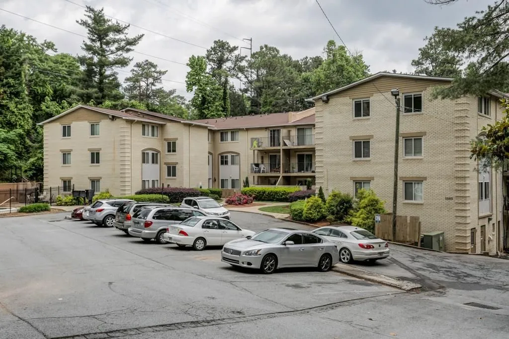 5095 Roswell Road Unit 205, Atlanta, Georgia 30342, 2 Bedrooms Bedrooms, ,2 BathroomsBathrooms,Residential,Sold,5095 Roswell Road Unit 205,6012484