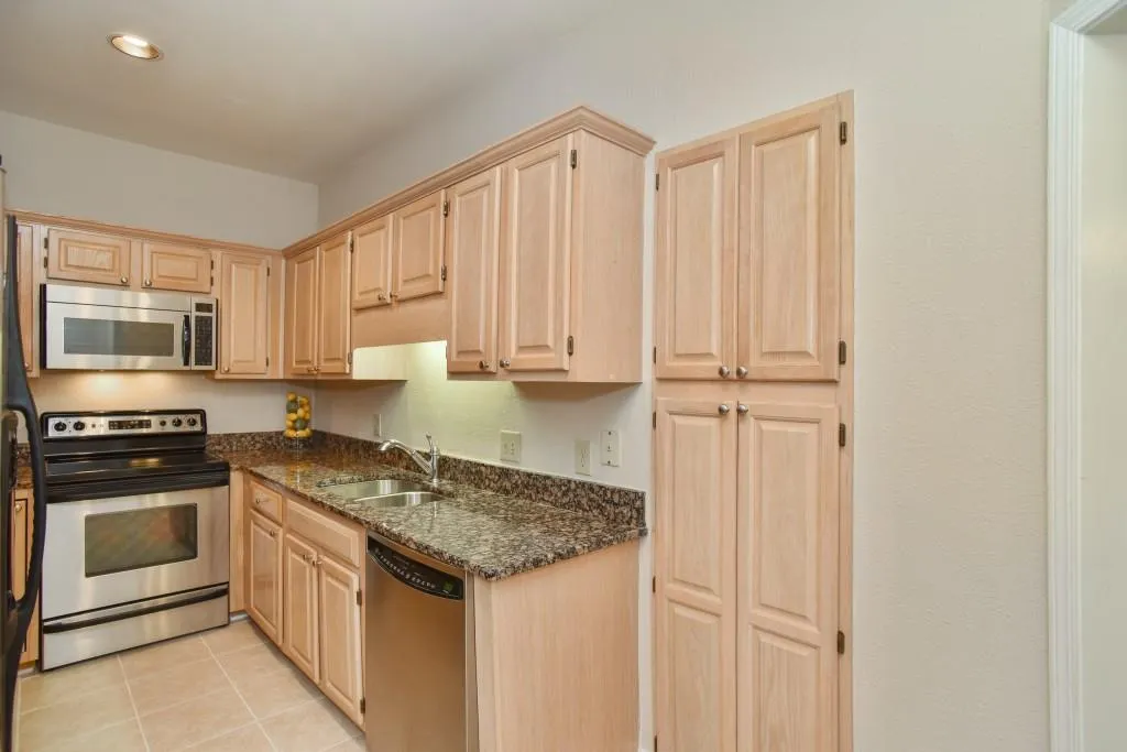 2865 Lenox Road Ne Unit 511, Atlanta, Georgia 30324, 1 Bedroom Bedrooms, ,1 BathroomBathrooms,Residential,Sold,2865 Lenox Road Ne Unit 511,5737813