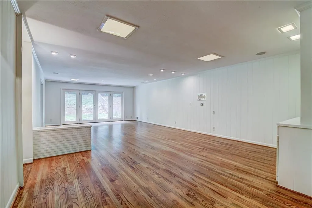 1715 Dunwoody Place Ne, Brookhaven, Georgia 30324, 4 Bedrooms Bedrooms, ,3 BathroomsBathrooms,Residential,Sold,1715 Dunwoody Place Ne,5985781