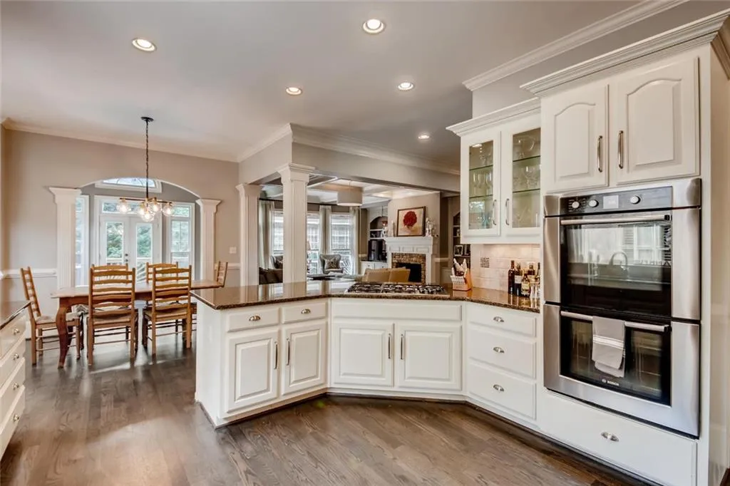 800 Stratford Court, Atlanta, Georgia 30350, 6 Bedrooms Bedrooms, ,5 BathroomsBathrooms,Residential,Sold,800 Stratford Court,6722401