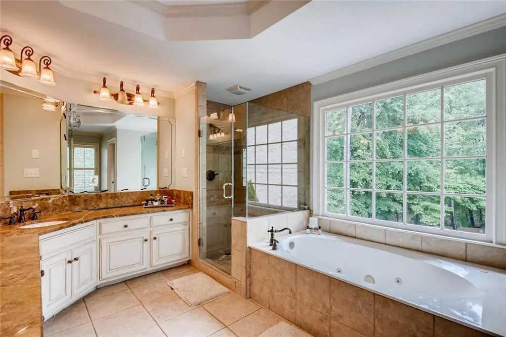 800 Stratford Court, Atlanta, Georgia 30350, 6 Bedrooms Bedrooms, ,5 BathroomsBathrooms,Residential,Sold,800 Stratford Court,6722401