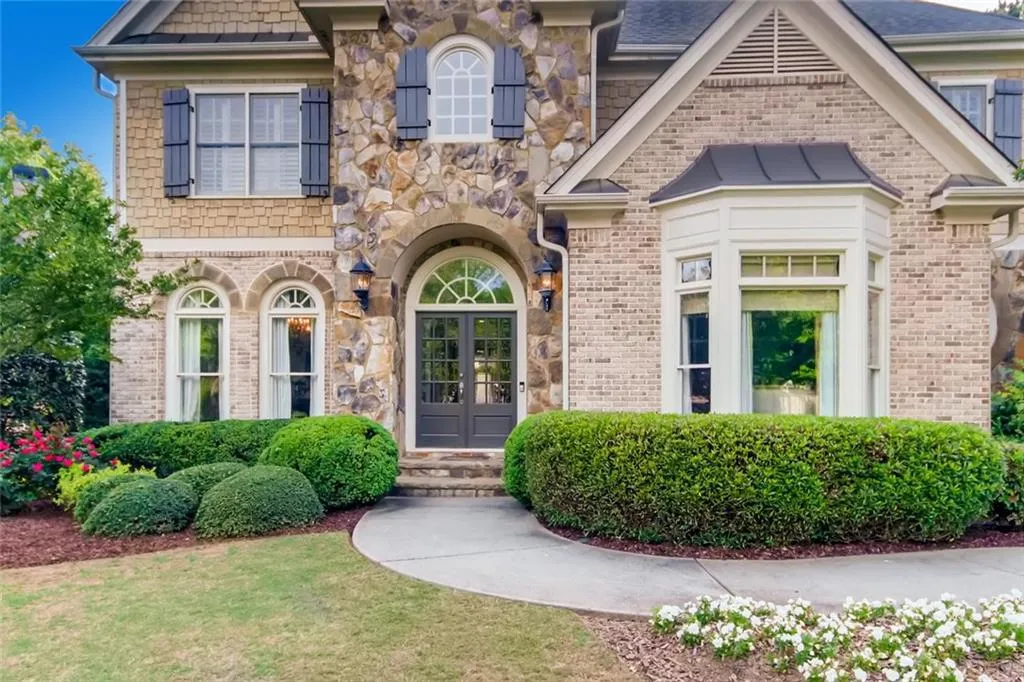 800 Stratford Court, Atlanta, Georgia 30350, 6 Bedrooms Bedrooms, ,5 BathroomsBathrooms,Residential,Sold,800 Stratford Court,6722401