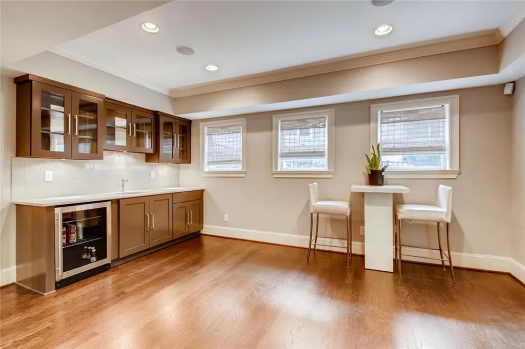 800 Stratford Court, Atlanta, Georgia 30350, 6 Bedrooms Bedrooms, ,5 BathroomsBathrooms,Residential,Sold,800 Stratford Court,6722401