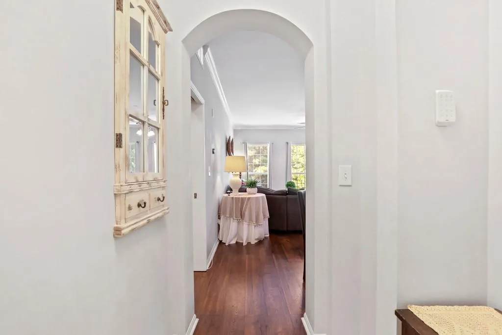 5641 Roswell Road Unit 307, Sandy Springs, Georgia 30342, 1 Bedroom Bedrooms, ,1 BathroomBathrooms,Residential,Sold,5641 Roswell Road Unit 307,6763116