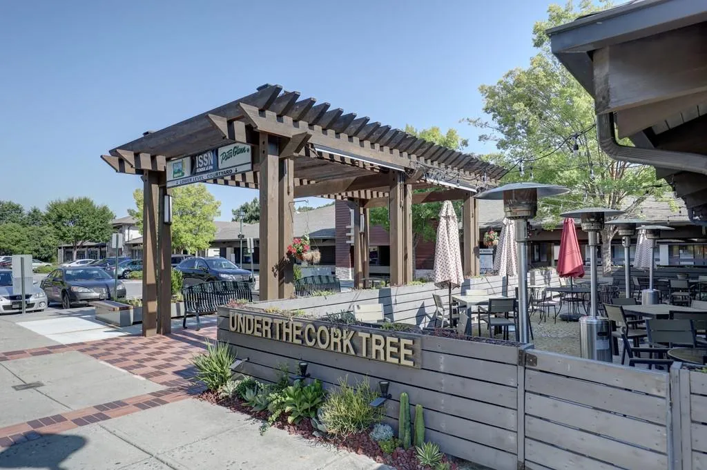 5641 Roswell Road Unit 307, Sandy Springs, Georgia 30342, 1 Bedroom Bedrooms, ,1 BathroomBathrooms,Residential,Sold,5641 Roswell Road Unit 307,6763116