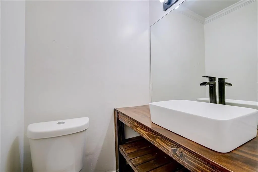 5511 Kingsport Drive Unit 30, Sandy Springs, Georgia 30342, 3 Bedrooms Bedrooms, ,1 BathroomBathrooms,Residential,Sold,5511 Kingsport Drive Unit 30,7121965