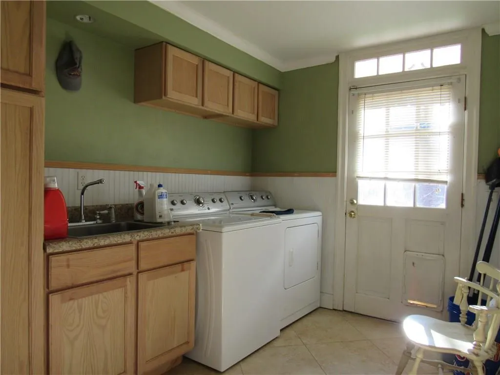 105 Blenheim Place, Atlanta, Georgia 30350, 6 Bedrooms Bedrooms, ,4 BathroomsBathrooms,Residential,Sold,105 Blenheim Place,5973887