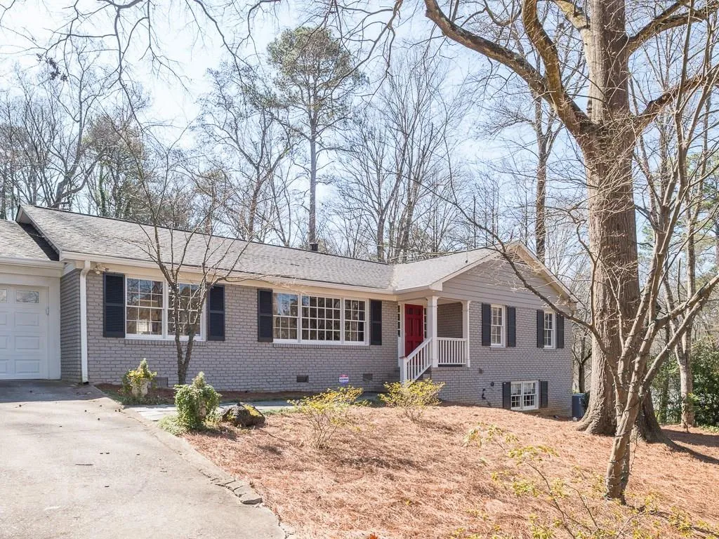 475 Valley Green Drive Ne, Atlanta, Georgia 30342, 4 Bedrooms Bedrooms, ,3 BathroomsBathrooms,Residential,Sold,475 Valley Green Drive Ne,5806991