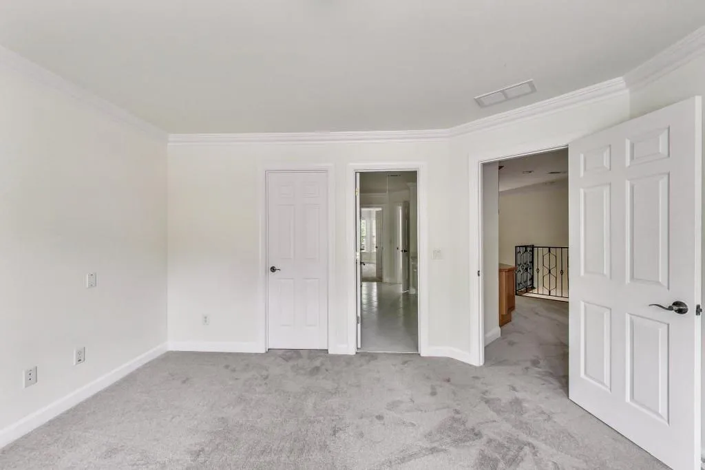 6375 Glenridge Drive Unit 200, Atlanta, Georgia 30328, 4 Bedrooms Bedrooms, ,3 BathroomsBathrooms,Residential,Sold,6375 Glenridge Drive Unit 200,6943613