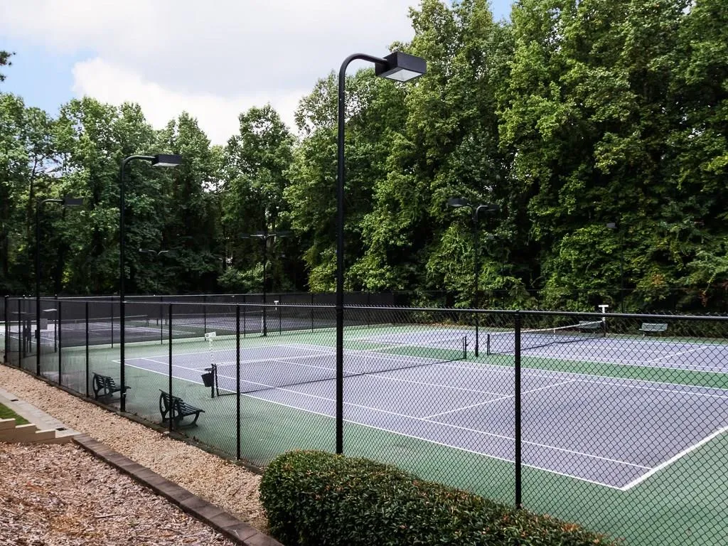 702 Garden Court, Atlanta, Georgia 30328, 2 Bedrooms Bedrooms, ,2 BathroomsBathrooms,Residential,Sold,702 Garden Court,5901785