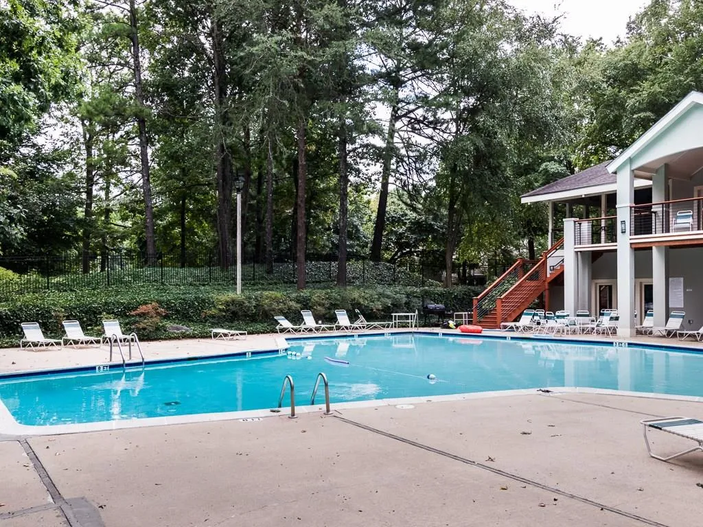 702 Garden Court, Atlanta, Georgia 30328, 2 Bedrooms Bedrooms, ,2 BathroomsBathrooms,Residential,Sold,702 Garden Court,5901785