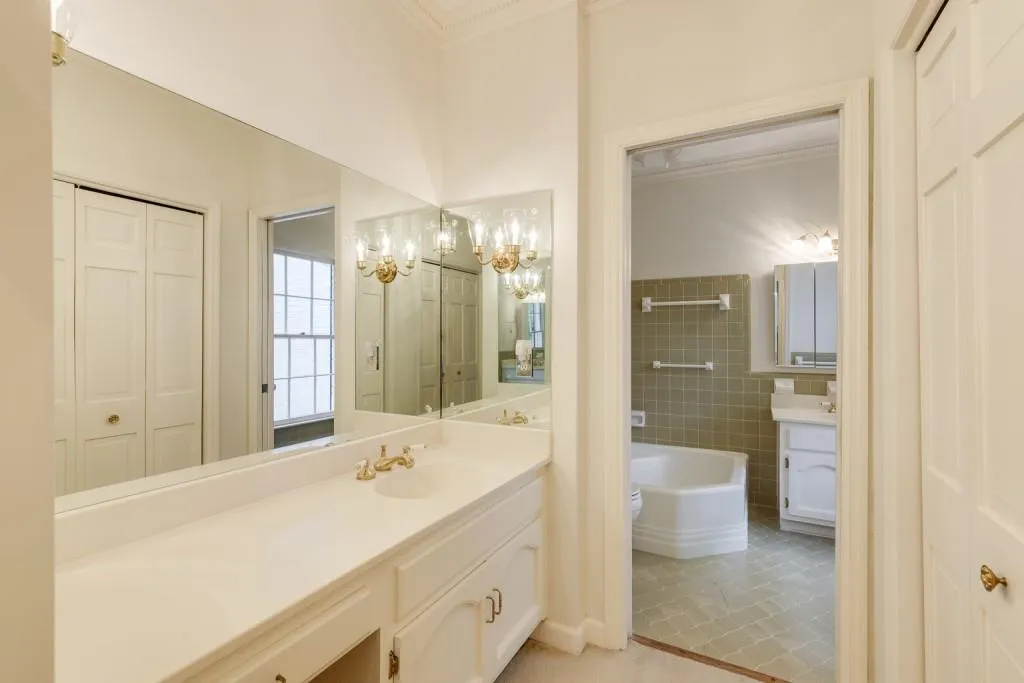 3205 Spalding Drive, Sandy Springs, Georgia 30350, 5 Bedrooms Bedrooms, ,4 BathroomsBathrooms,Residential,Sold,3205 Spalding Drive,7423848
