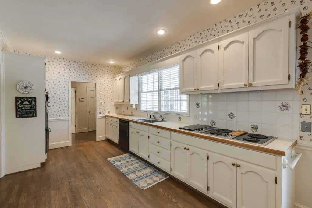 3205 Spalding Drive, Sandy Springs, Georgia 30350, 5 Bedrooms Bedrooms, ,4 BathroomsBathrooms,Residential,Sold,3205 Spalding Drive,7423848