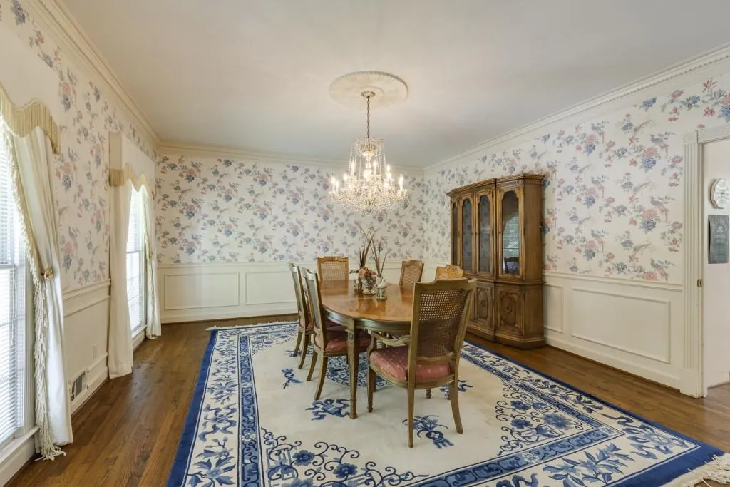 3205 Spalding Drive, Sandy Springs, Georgia 30350, 5 Bedrooms Bedrooms, ,4 BathroomsBathrooms,Residential,Sold,3205 Spalding Drive,7423848