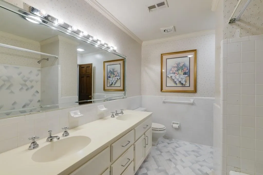 3205 Spalding Drive, Sandy Springs, Georgia 30350, 5 Bedrooms Bedrooms, ,4 BathroomsBathrooms,Residential,Sold,3205 Spalding Drive,7423848