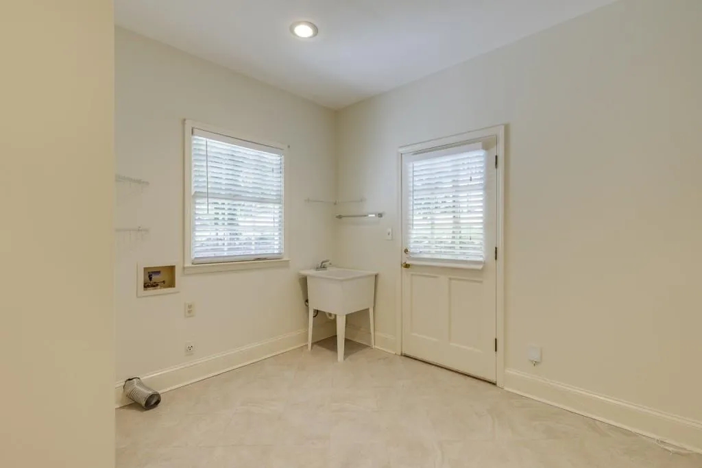 3205 Spalding Drive, Sandy Springs, Georgia 30350, 5 Bedrooms Bedrooms, ,4 BathroomsBathrooms,Residential,Sold,3205 Spalding Drive,7423848