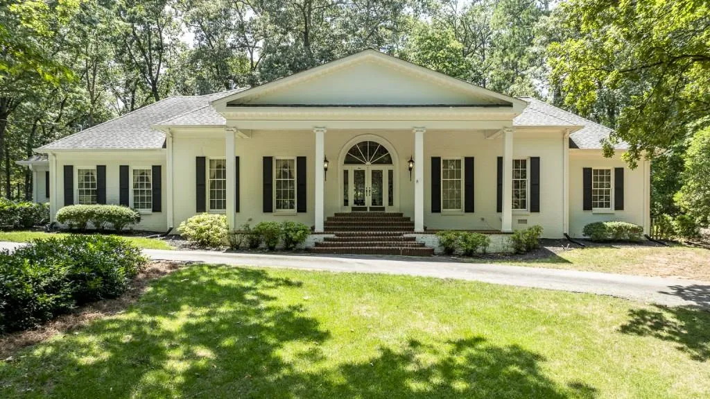 3205 Spalding Drive, Sandy Springs, Georgia 30350, 5 Bedrooms Bedrooms, ,4 BathroomsBathrooms,Residential,Sold,3205 Spalding Drive,7423848