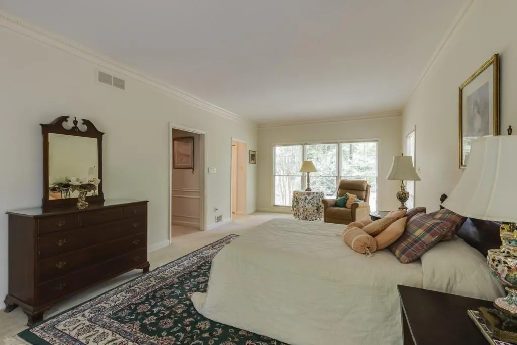 3205 Spalding Drive, Sandy Springs, Georgia 30350, 5 Bedrooms Bedrooms, ,4 BathroomsBathrooms,Residential,Sold,3205 Spalding Drive,7423848