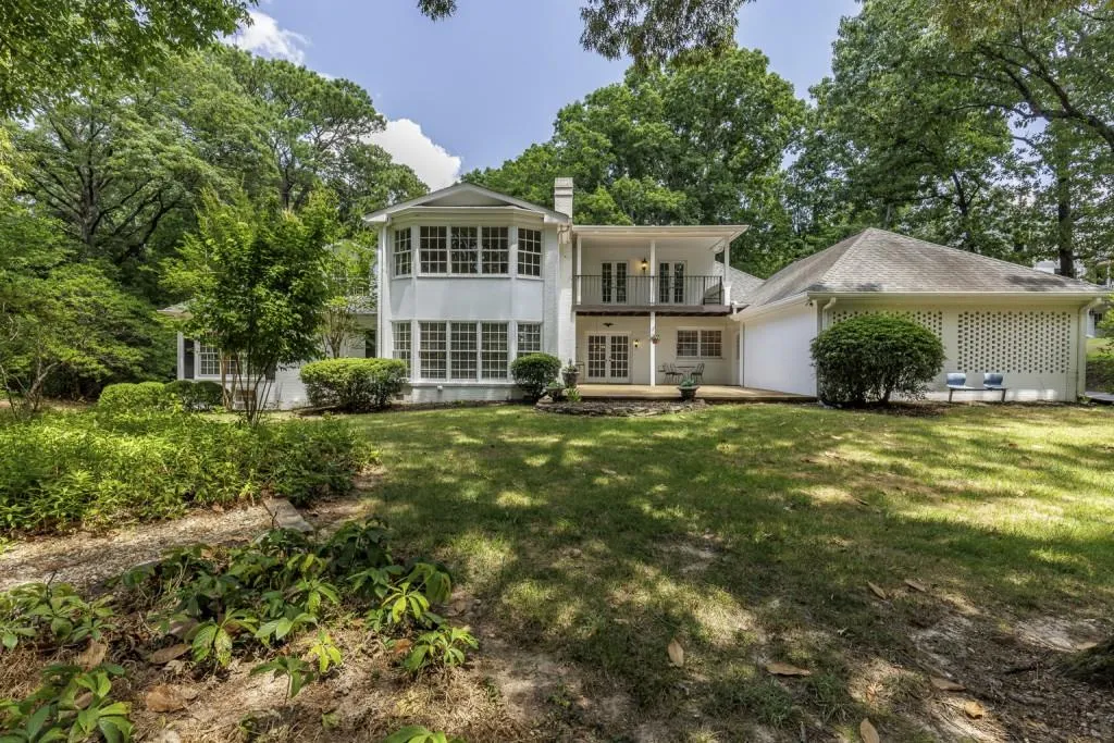 3205 Spalding Drive, Sandy Springs, Georgia 30350, 5 Bedrooms Bedrooms, ,4 BathroomsBathrooms,Residential,Sold,3205 Spalding Drive,7423848