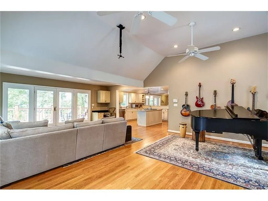 1744 Northridge Road, Sandy Springs, Georgia 30350, 4 Bedrooms Bedrooms, ,3 BathroomsBathrooms,Residential,Sold,1744 Northridge Road,5699439 1744 Northridge Road, Sandy Springs, Georgia 30350, 4 Bedrooms Bedrooms, ,3 BathroomsBathrooms,Residential,Sold,1744 Northridge Road,5699439