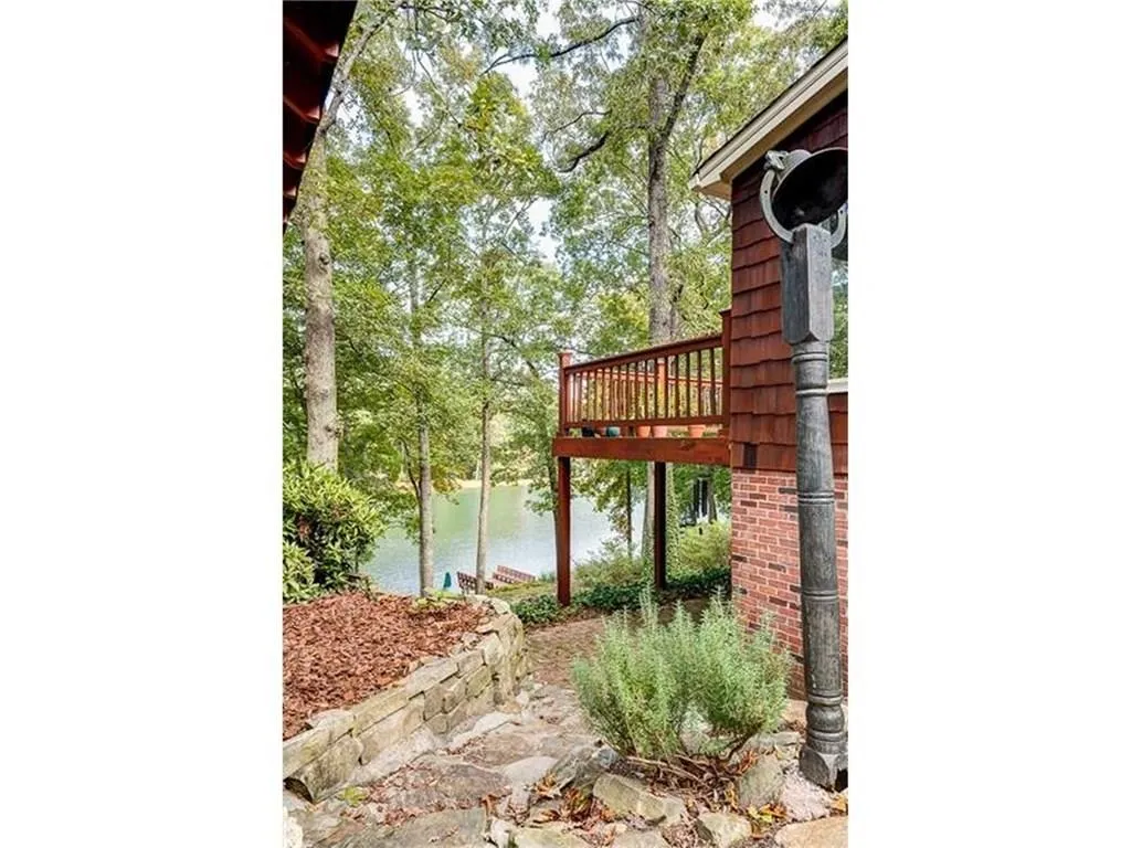 1744 Northridge Road, Sandy Springs, Georgia 30350, 4 Bedrooms Bedrooms, ,3 BathroomsBathrooms,Residential,Sold,1744 Northridge Road,5699439 1744 Northridge Road, Sandy Springs, Georgia 30350, 4 Bedrooms Bedrooms, ,3 BathroomsBathrooms,Residential,Sold,1744 Northridge Road,5699439