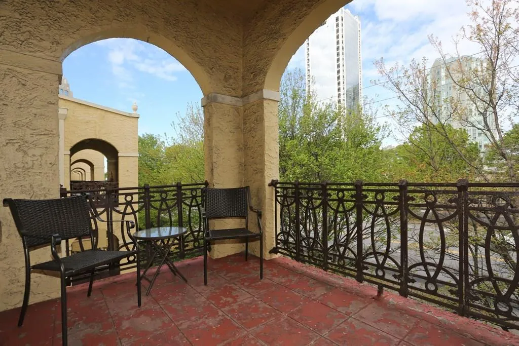 2855 Peachtree Road Ne Unit 311, Atlanta, Georgia 30305, 2 Bedrooms Bedrooms, ,2 BathroomsBathrooms,Residential,Sold,2855 Peachtree Road Ne Unit 311,5678032