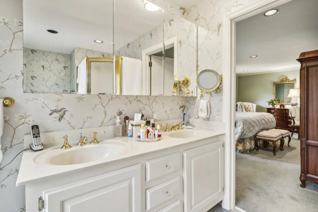 255 Beachland Drive, Atlanta, Georgia 30342, 3 Bedrooms Bedrooms, ,3 BathroomsBathrooms,Residential,Sold,255 Beachland Drive,7369030