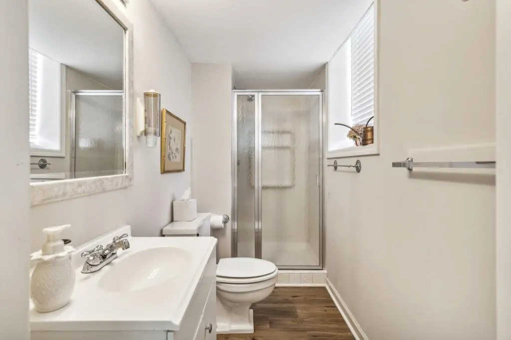 255 Beachland Drive, Atlanta, Georgia 30342, 3 Bedrooms Bedrooms, ,3 BathroomsBathrooms,Residential,Sold,255 Beachland Drive,7369030