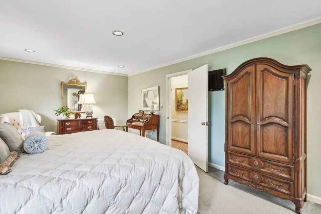 255 Beachland Drive, Atlanta, Georgia 30342, 3 Bedrooms Bedrooms, ,3 BathroomsBathrooms,Residential,Sold,255 Beachland Drive,7369030