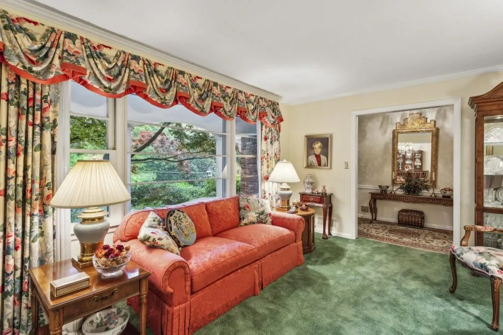 255 Beachland Drive, Atlanta, Georgia 30342, 3 Bedrooms Bedrooms, ,3 BathroomsBathrooms,Residential,Sold,255 Beachland Drive,7369030