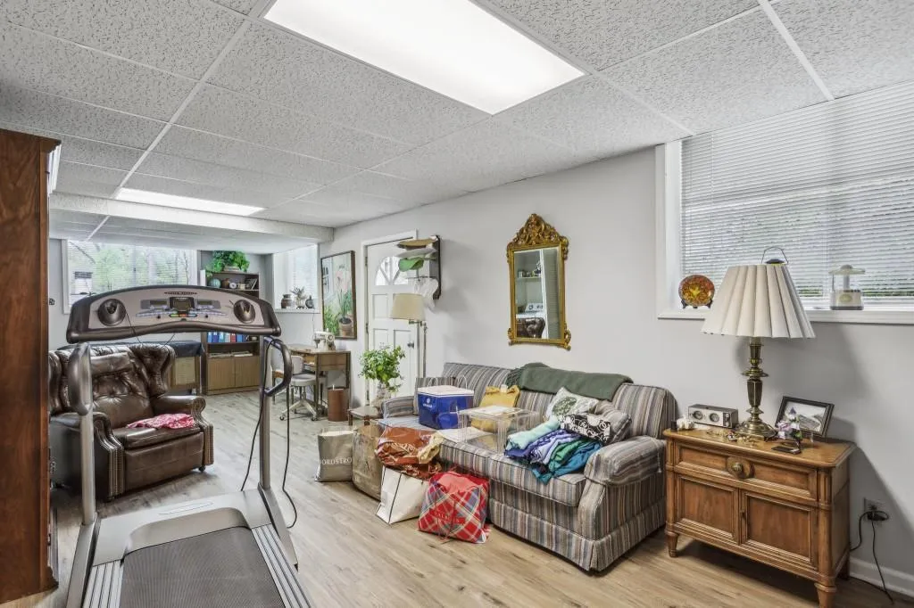 255 Beachland Drive, Atlanta, Georgia 30342, 3 Bedrooms Bedrooms, ,3 BathroomsBathrooms,Residential,Sold,255 Beachland Drive,7369030