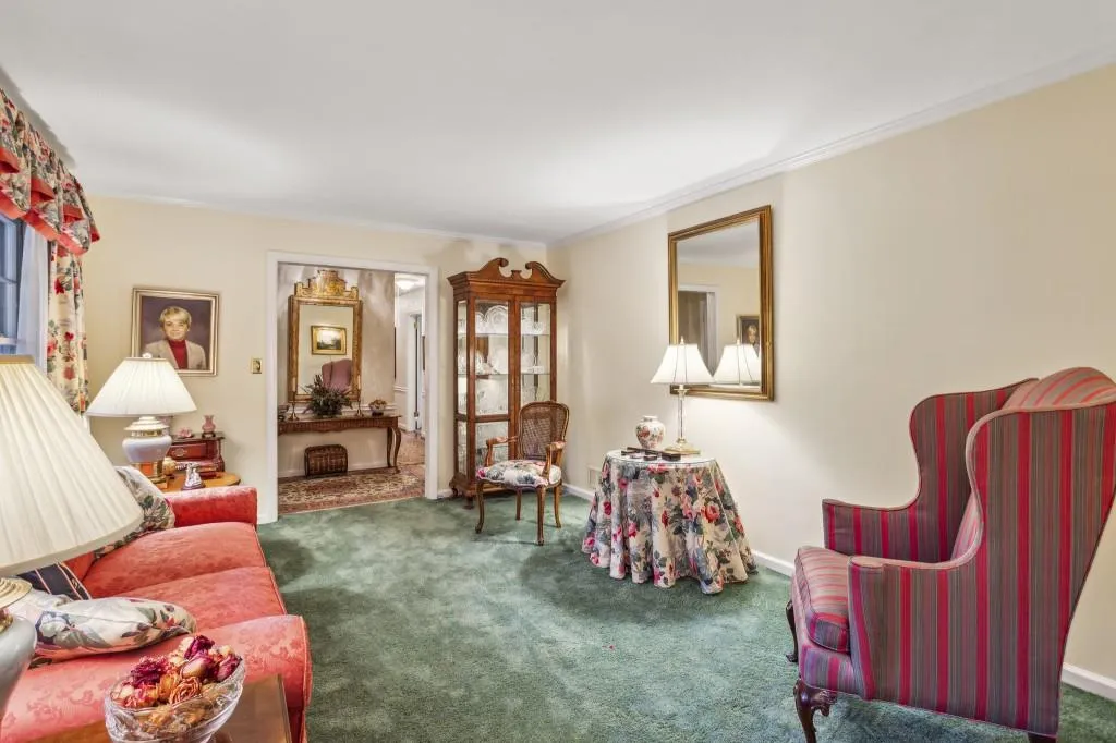 255 Beachland Drive, Atlanta, Georgia 30342, 3 Bedrooms Bedrooms, ,3 BathroomsBathrooms,Residential,Sold,255 Beachland Drive,7369030