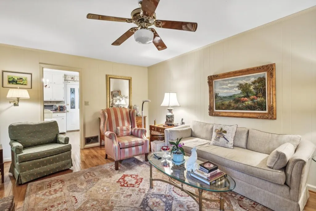 255 Beachland Drive, Atlanta, Georgia 30342, 3 Bedrooms Bedrooms, ,3 BathroomsBathrooms,Residential,Sold,255 Beachland Drive,7369030