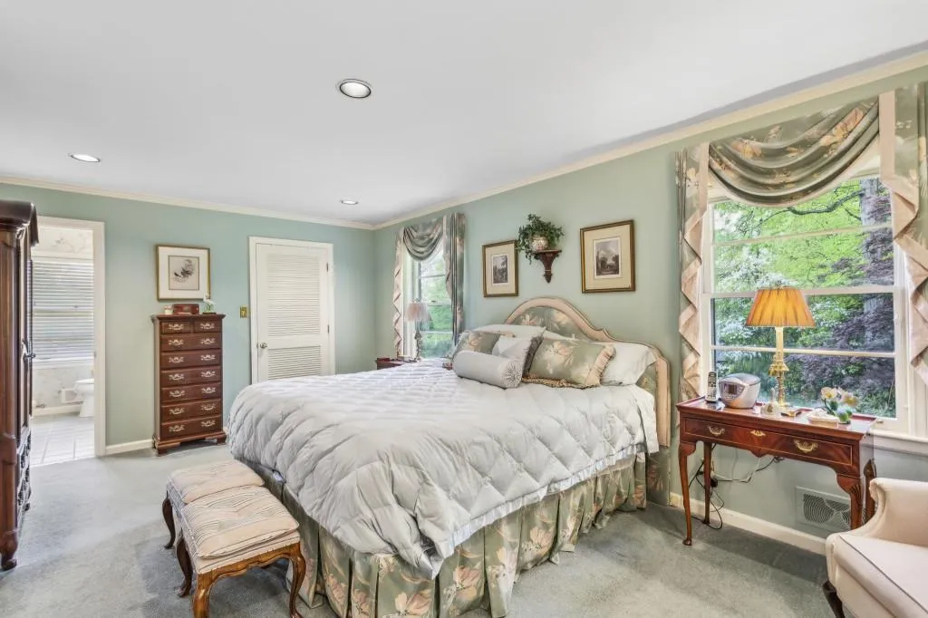 255 Beachland Drive, Atlanta, Georgia 30342, 3 Bedrooms Bedrooms, ,3 BathroomsBathrooms,Residential,Sold,255 Beachland Drive,7369030