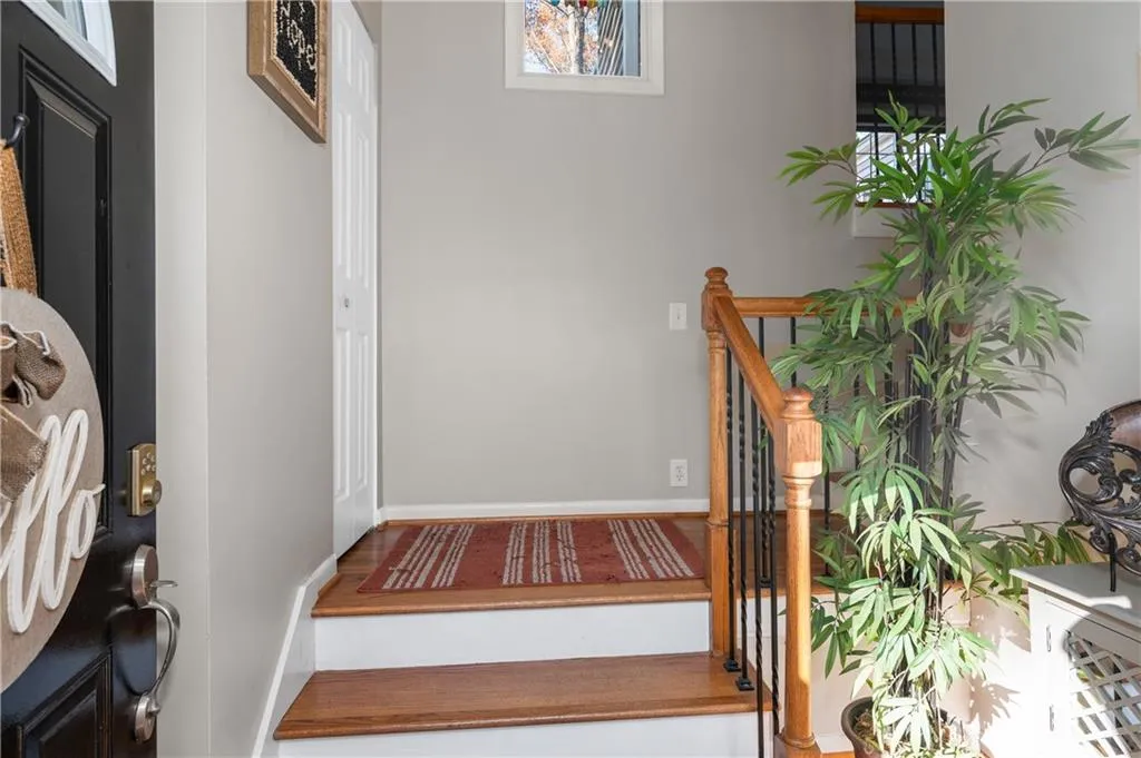 71 Dunwoody Springs Drive, Atlanta, Georgia 30328, 3 Bedrooms Bedrooms, ,2 BathroomsBathrooms,Residential,Sold,71 Dunwoody Springs Drive,7494054