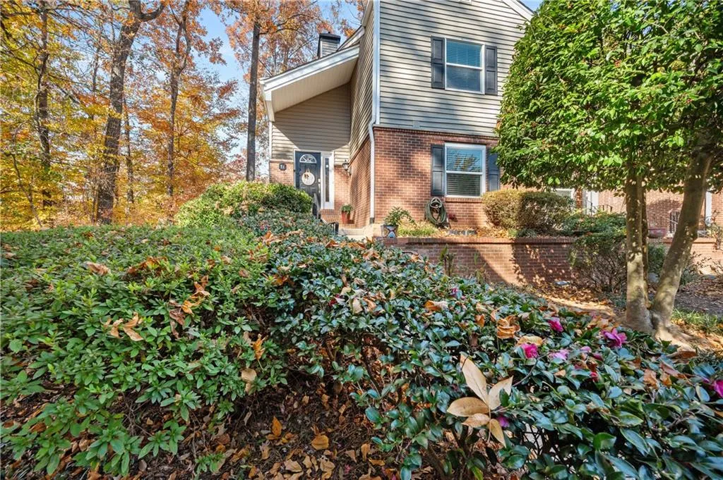71 Dunwoody Springs Drive, Atlanta, Georgia 30328, 3 Bedrooms Bedrooms, ,2 BathroomsBathrooms,Residential,Sold,71 Dunwoody Springs Drive,7494054