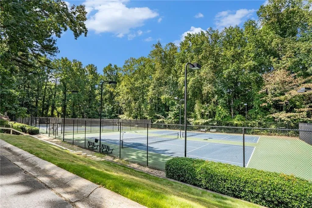 71 Dunwoody Springs Drive, Atlanta, Georgia 30328, 3 Bedrooms Bedrooms, ,2 BathroomsBathrooms,Residential,Sold,71 Dunwoody Springs Drive,7494054
