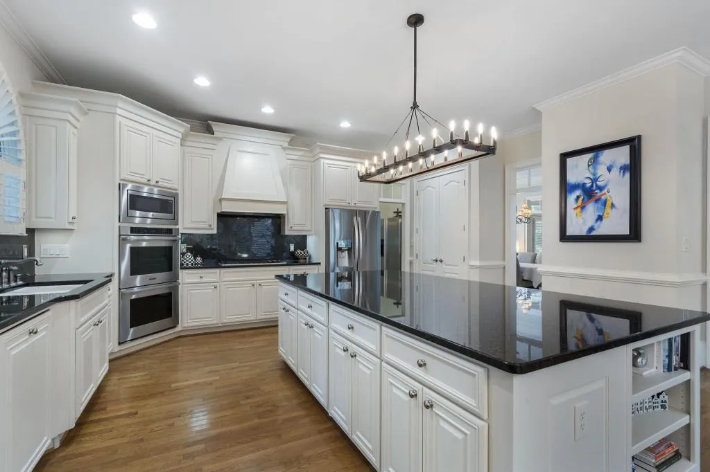 7922 Stratford Lane, Sandy Springs, Georgia 30350, 4 Bedrooms Bedrooms, ,4 BathroomsBathrooms,Residential,For Sale,7922 Stratford Lane,7746396
