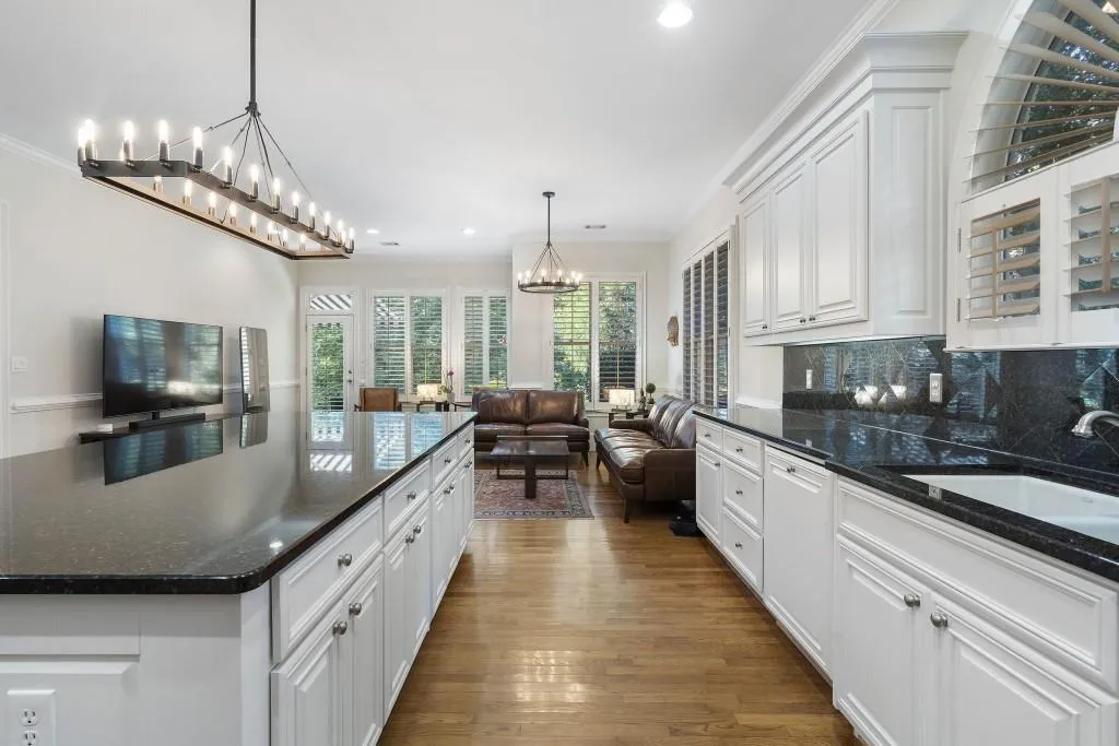7922 Stratford Lane, Sandy Springs, Georgia 30350, 4 Bedrooms Bedrooms, ,4 BathroomsBathrooms,Residential,For Sale,7922 Stratford Lane,7746396