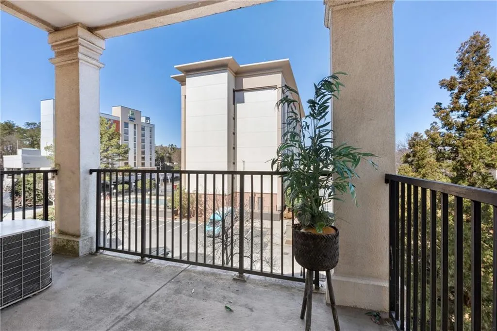 Balcony with central AC