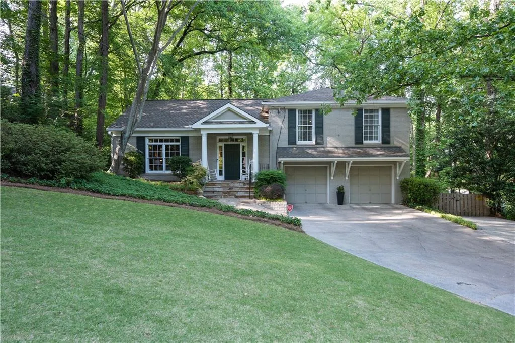 330 Forest Valley Court, Atlanta, Georgia 30342, 4 Bedrooms Bedrooms, ,2 BathroomsBathrooms,Residential,Sold,330 Forest Valley Court,6583773