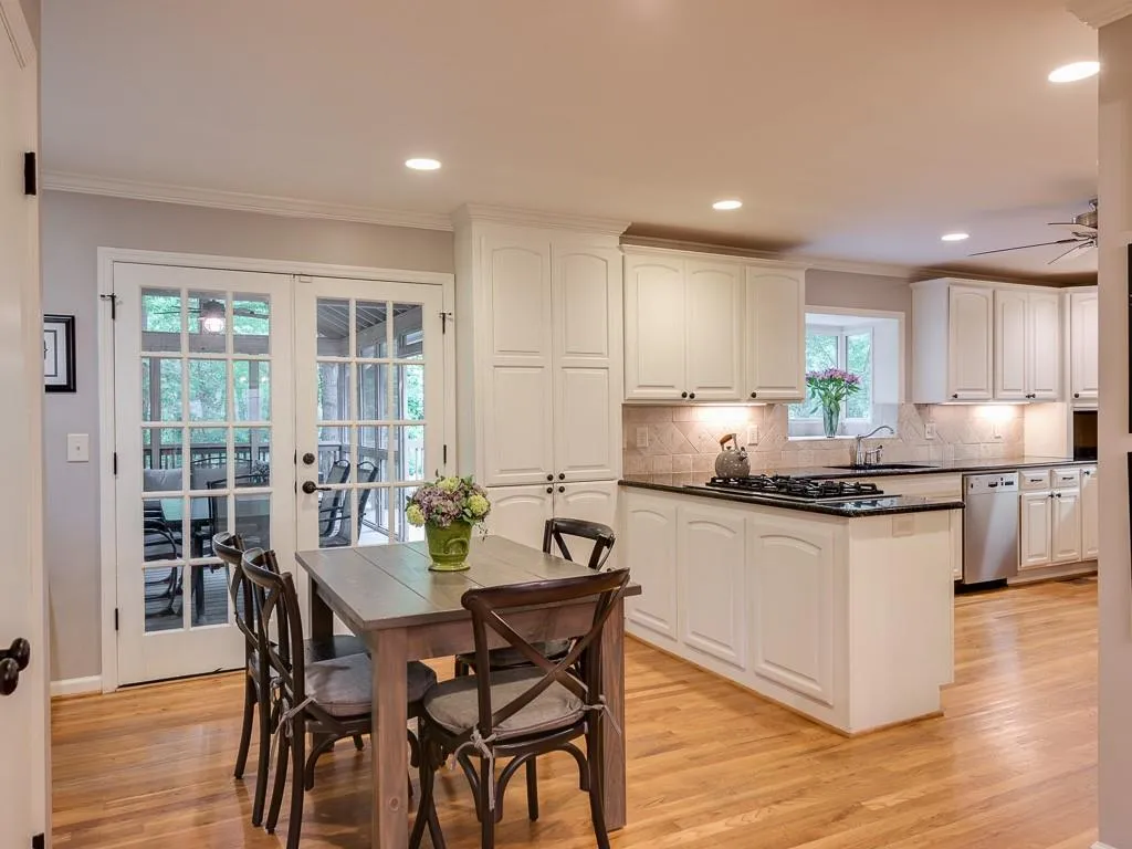 330 Forest Valley Court, Atlanta, Georgia 30342, 4 Bedrooms Bedrooms, ,2 BathroomsBathrooms,Residential,Sold,330 Forest Valley Court,6583773