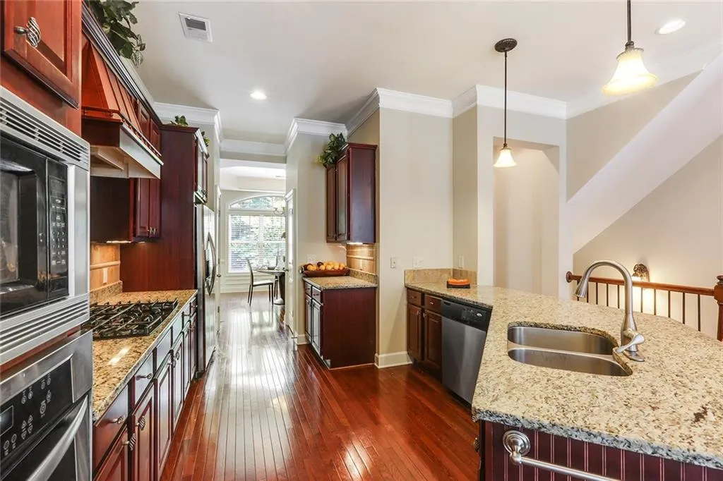 936 Telfair Close, Sandy Springs, Georgia 30350, 3 Bedrooms Bedrooms, ,3 BathroomsBathrooms,Residential,Sold,936 Telfair Close,5877904