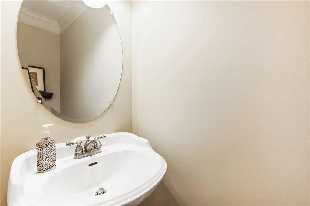 936 Telfair Close, Sandy Springs, Georgia 30350, 3 Bedrooms Bedrooms, ,3 BathroomsBathrooms,Residential,Sold,936 Telfair Close,5877904