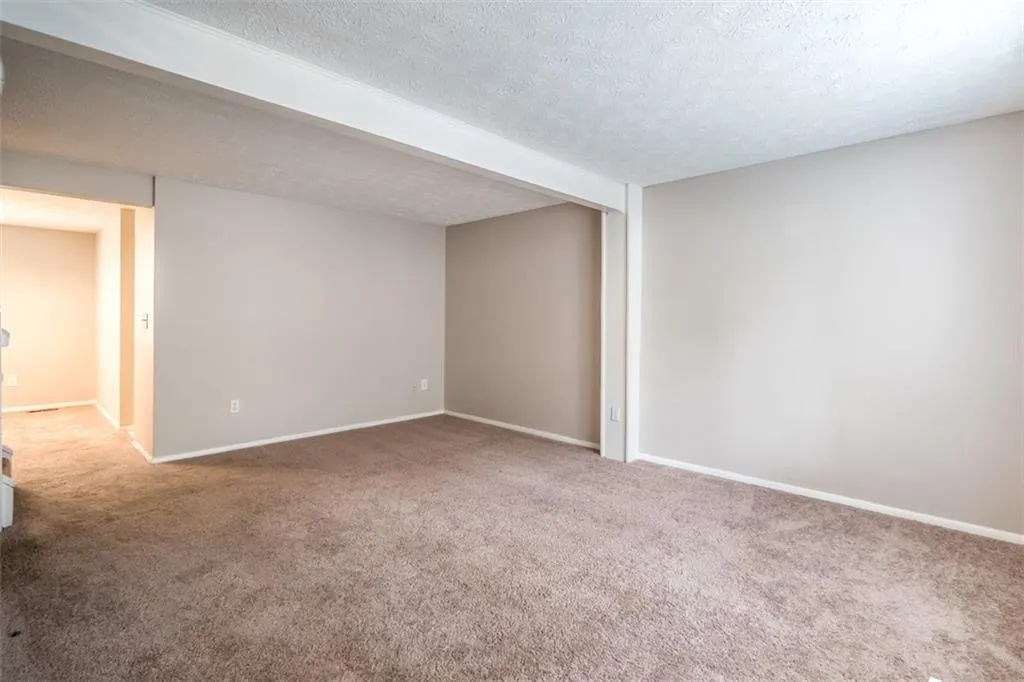 8869 Roberts Drive, Atlanta, Georgia 30350, 2 Bedrooms Bedrooms, ,2 BathroomsBathrooms,Residential,Sold,8869 Roberts Drive,6518417