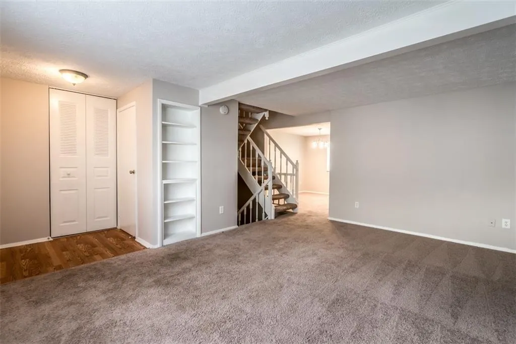 8869 Roberts Drive, Atlanta, Georgia 30350, 2 Bedrooms Bedrooms, ,2 BathroomsBathrooms,Residential,Sold,8869 Roberts Drive,6518417