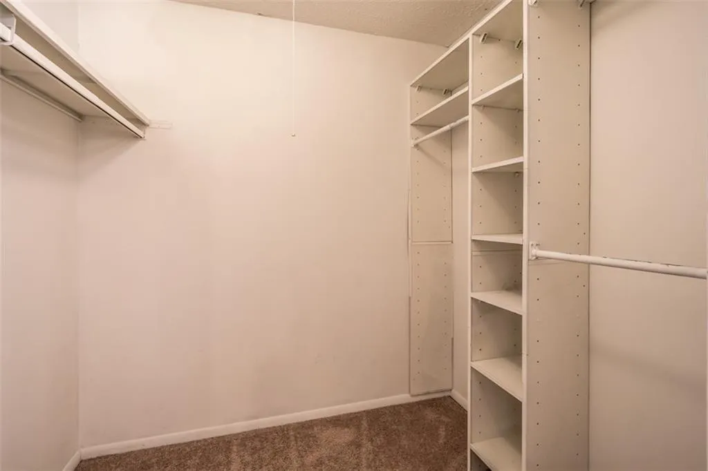 8869 Roberts Drive, Atlanta, Georgia 30350, 2 Bedrooms Bedrooms, ,2 BathroomsBathrooms,Residential,Sold,8869 Roberts Drive,6518417
