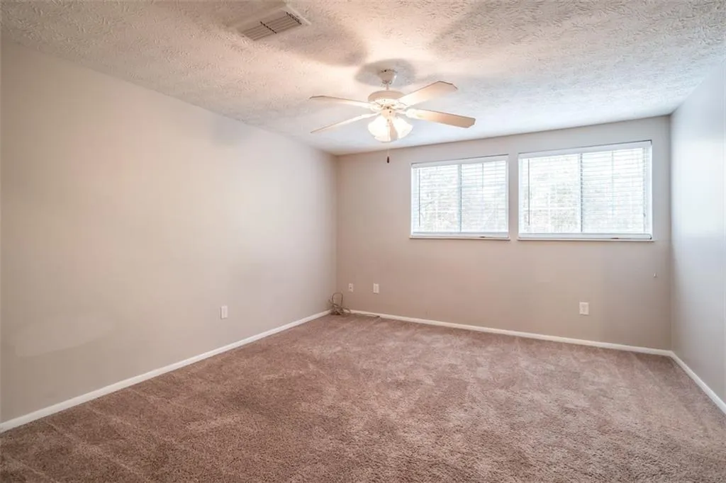 8869 Roberts Drive, Atlanta, Georgia 30350, 2 Bedrooms Bedrooms, ,2 BathroomsBathrooms,Residential,Sold,8869 Roberts Drive,6518417