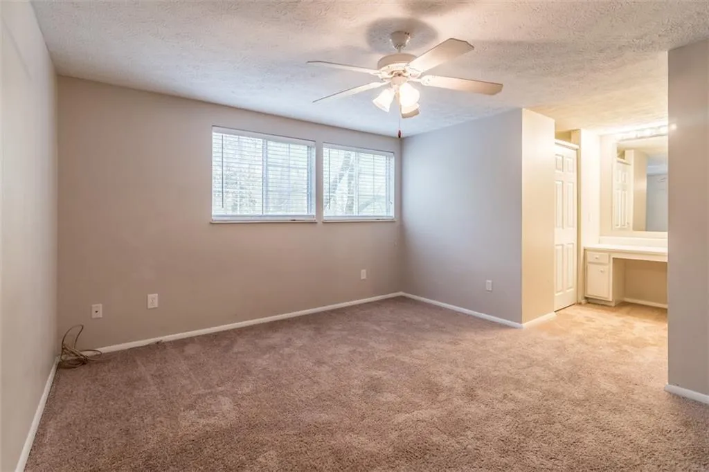 8869 Roberts Drive, Atlanta, Georgia 30350, 2 Bedrooms Bedrooms, ,2 BathroomsBathrooms,Residential,Sold,8869 Roberts Drive,6518417
