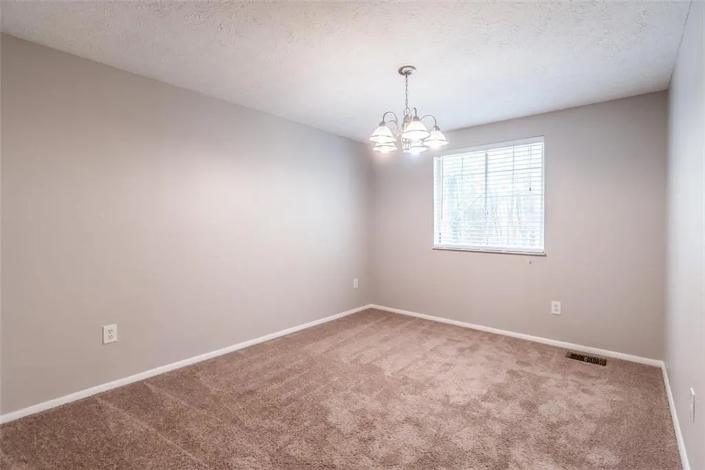 8869 Roberts Drive, Atlanta, Georgia 30350, 2 Bedrooms Bedrooms, ,2 BathroomsBathrooms,Residential,Sold,8869 Roberts Drive,6518417